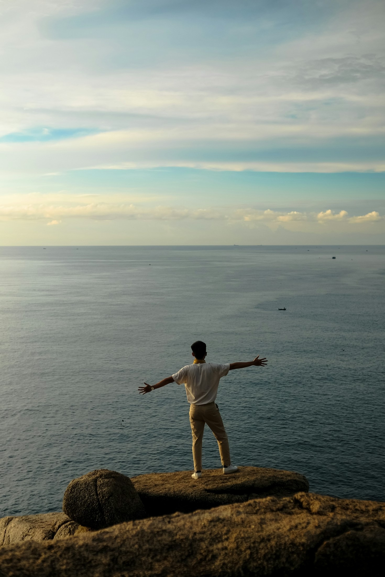 Finding Clarity Through Unplugged Island Living